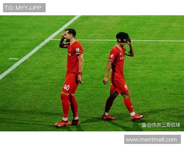 国足逆袭韩国以一球小胜展现顽强斗志与团结精神